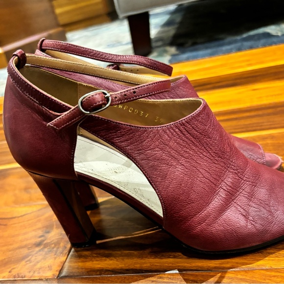 Maison Martin Margiela Cutout Leather Booties IT39 US 9 - Picture 6 of 12